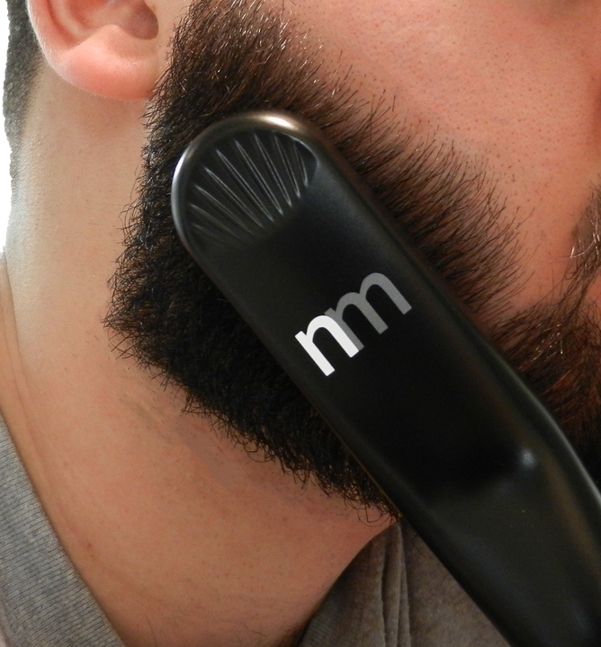 Newmen Pro™ Heated Beard Brush & Straightener